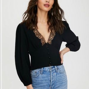Aritzia Wilfred romance me blouse